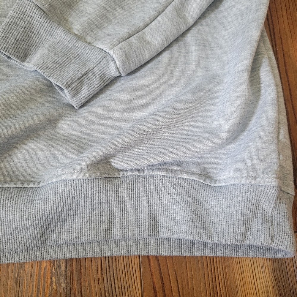 1970 Gray Sweatshirt Womens Size 3XL Graphic Design - Picture 4 of 7